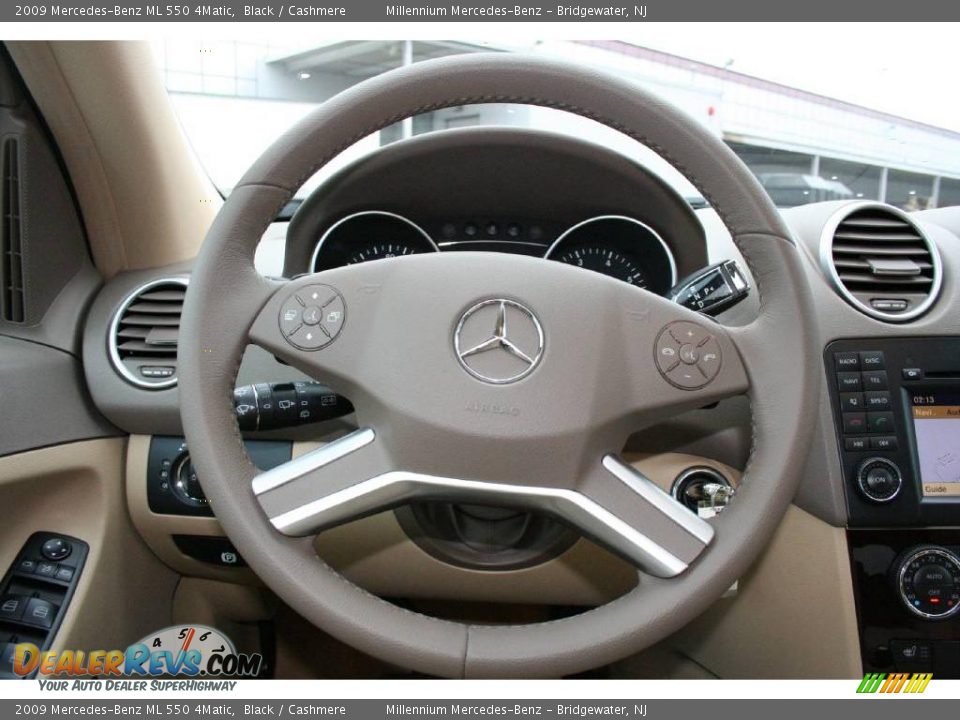 2009 Mercedes-Benz ML 550 4Matic Black / Cashmere Photo #13