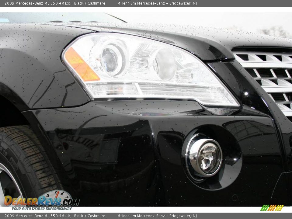 2009 Mercedes-Benz ML 550 4Matic Black / Cashmere Photo #22