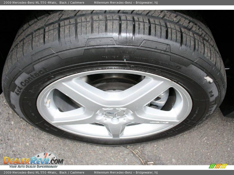2009 Mercedes-Benz ML 550 4Matic Black / Cashmere Photo #24