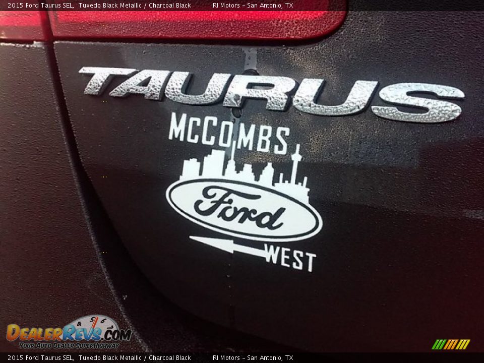 2015 Ford Taurus SEL Tuxedo Black Metallic / Charcoal Black Photo #10