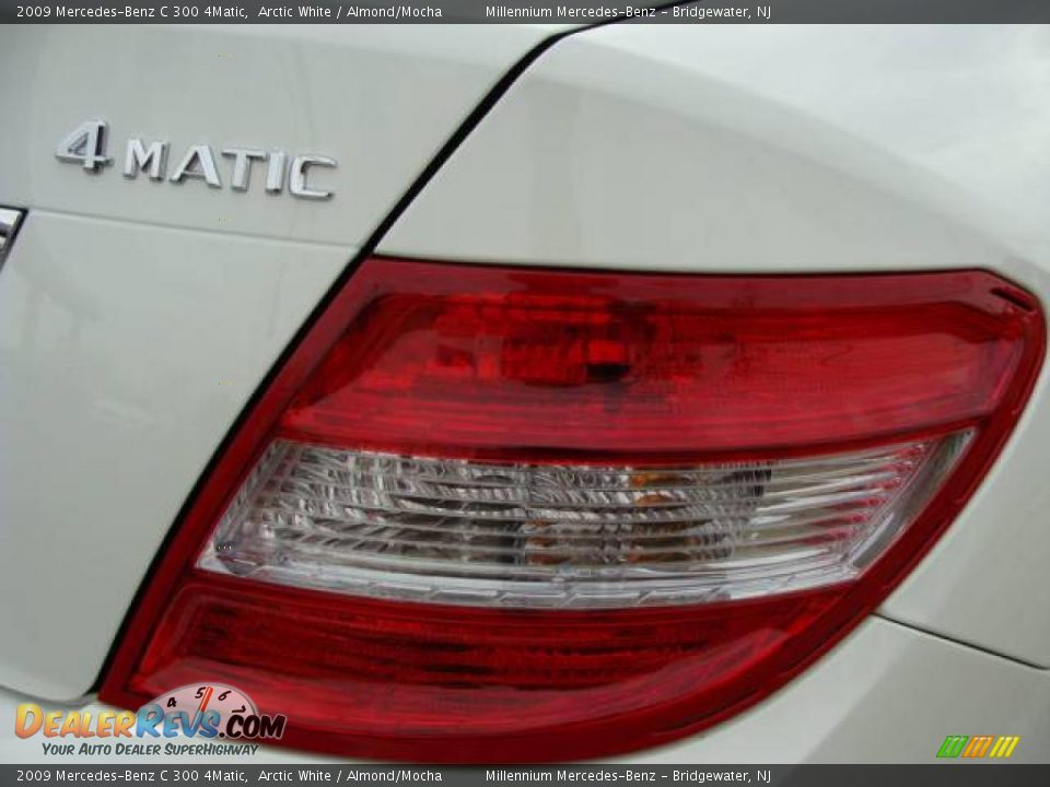2009 Mercedes-Benz C 300 4Matic Arctic White / Almond/Mocha Photo #20