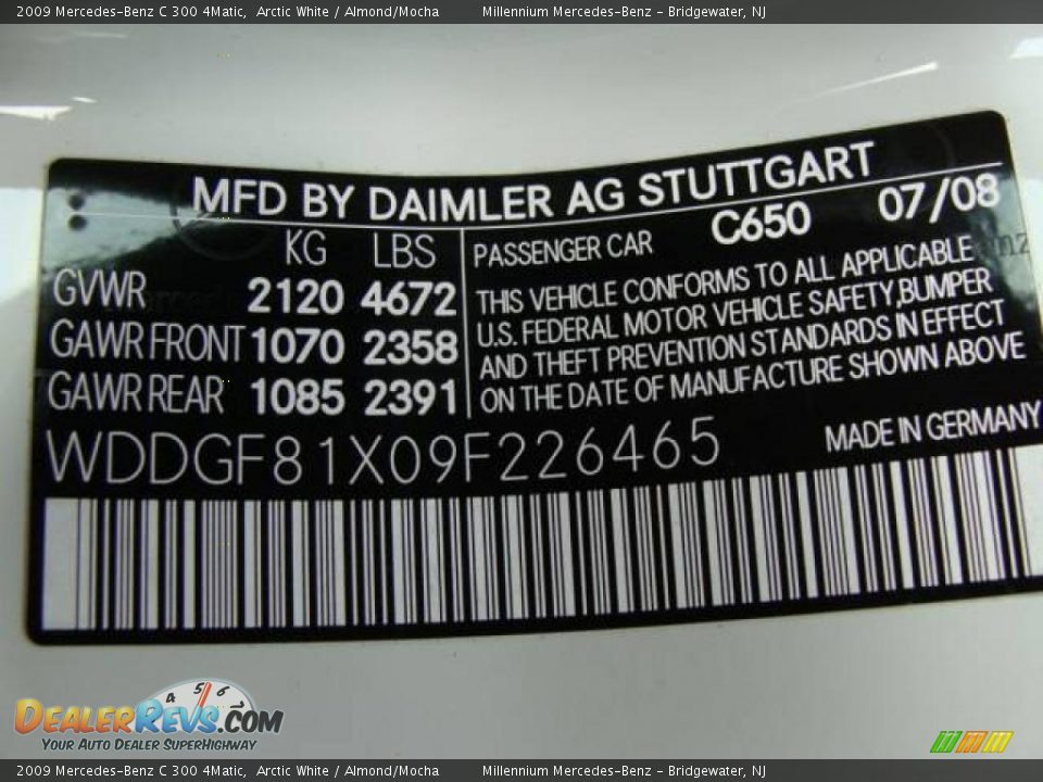 2009 Mercedes-Benz C 300 4Matic Arctic White / Almond/Mocha Photo #24