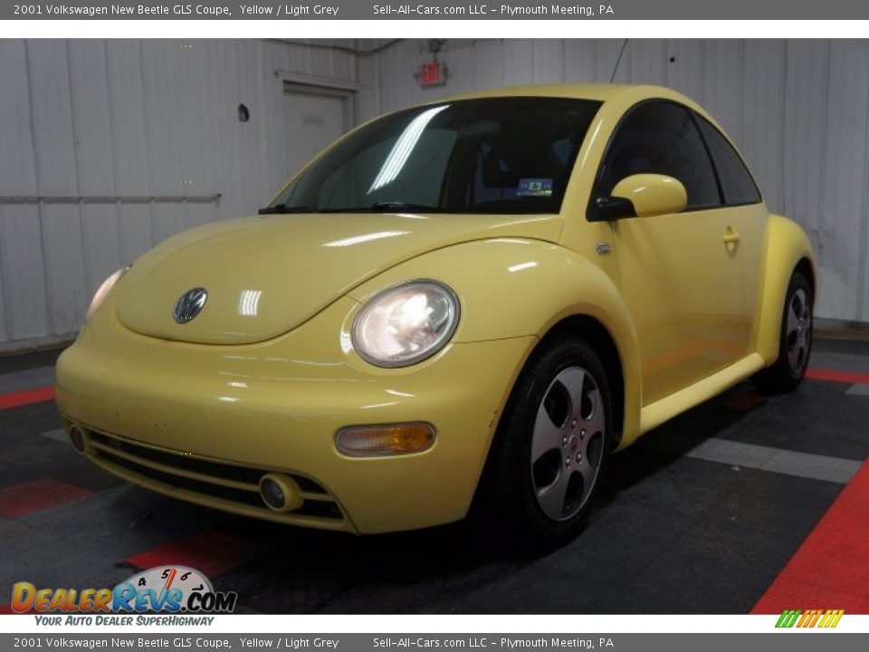2001 Volkswagen New Beetle GLS Coupe Yellow / Light Grey Photo #3