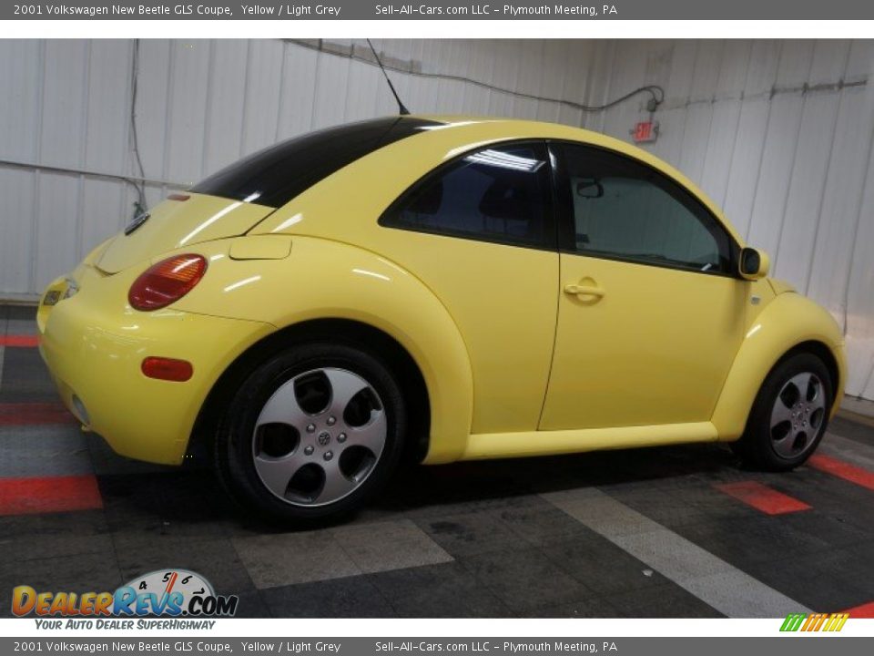 2001 Volkswagen New Beetle GLS Coupe Yellow / Light Grey Photo #7