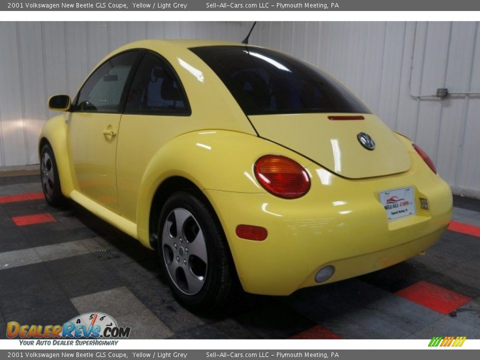 2001 Volkswagen New Beetle GLS Coupe Yellow / Light Grey Photo #10