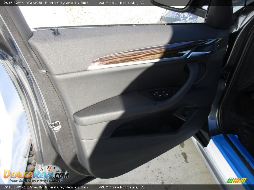 2016 BMW X1 xDrive28i Mineral Grey Metallic / Black Photo #10