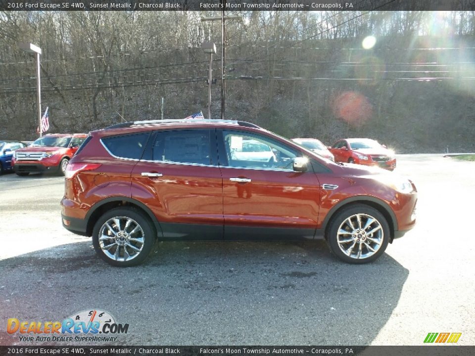 2016 Ford Escape SE 4WD Sunset Metallic / Charcoal Black Photo #3
