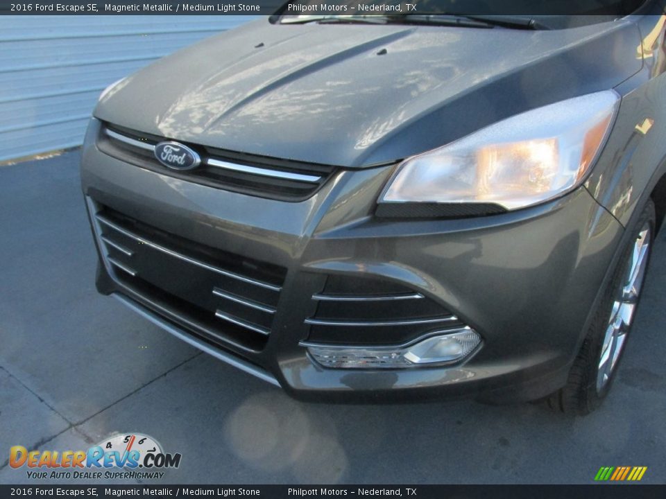 2016 Ford Escape SE Magnetic Metallic / Medium Light Stone Photo #10