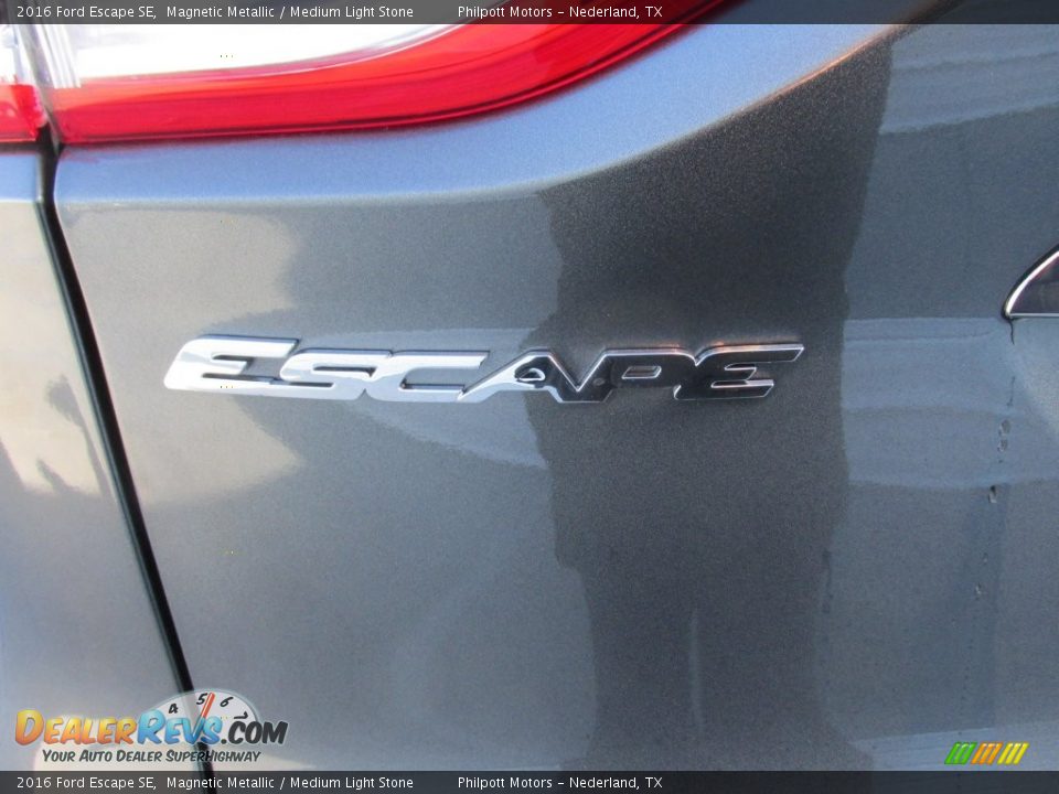 2016 Ford Escape SE Magnetic Metallic / Medium Light Stone Photo #13