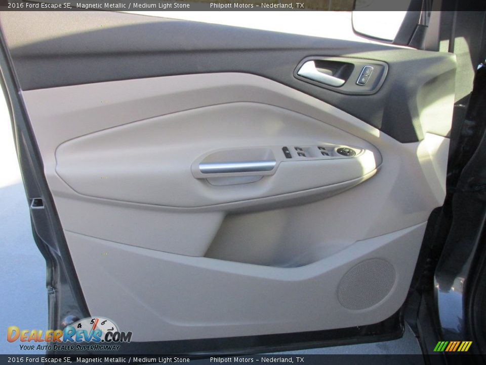 2016 Ford Escape SE Magnetic Metallic / Medium Light Stone Photo #20