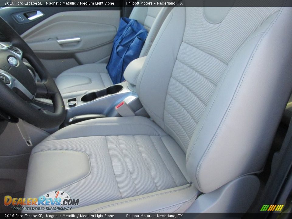 2016 Ford Escape SE Magnetic Metallic / Medium Light Stone Photo #22