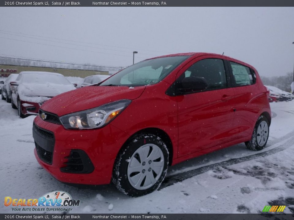 Front 3/4 View of 2016 Chevrolet Spark LS Photo #1