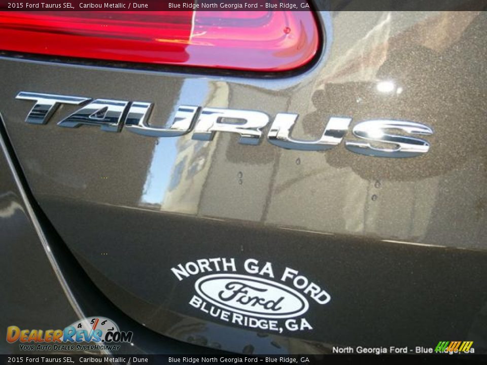2015 Ford Taurus SEL Caribou Metallic / Dune Photo #36