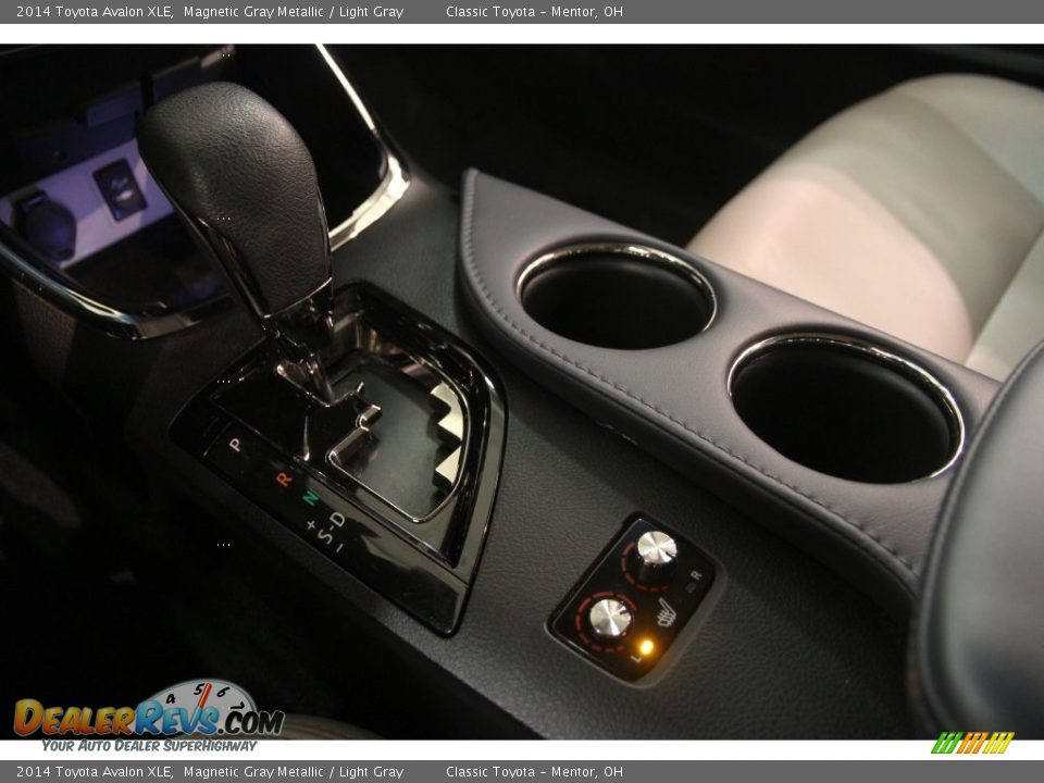 2014 Toyota Avalon XLE Magnetic Gray Metallic / Light Gray Photo #12