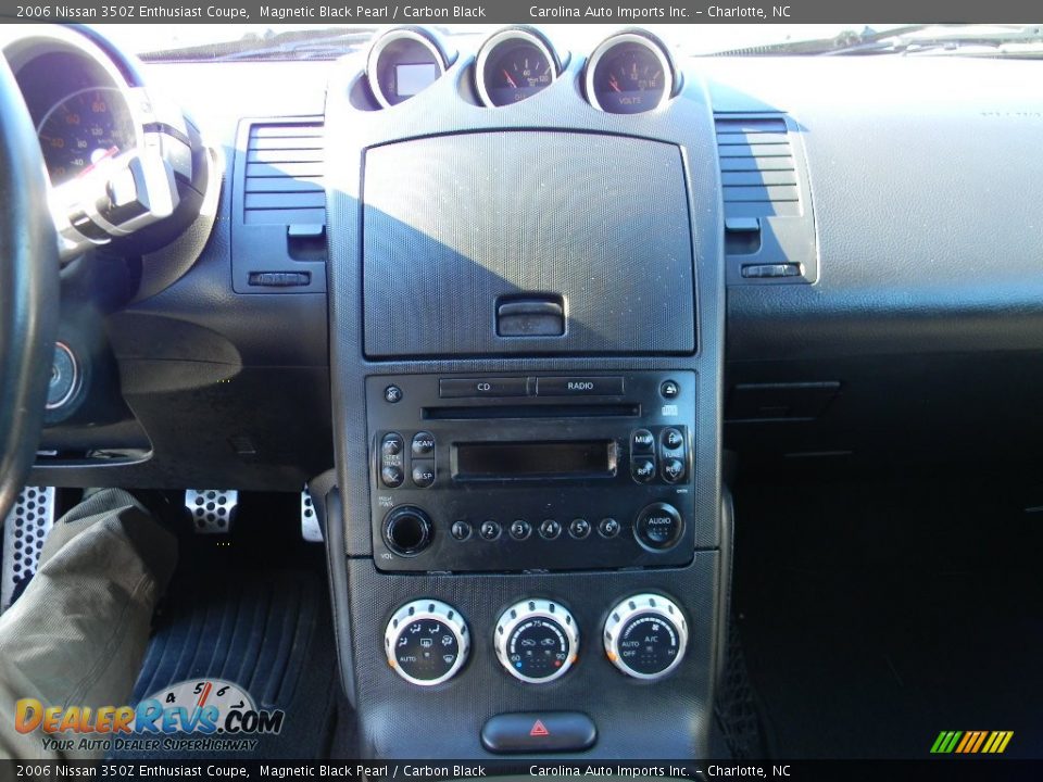 2006 Nissan 350Z Enthusiast Coupe Magnetic Black Pearl / Carbon Black Photo #16