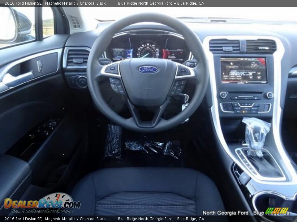 2016 Ford Fusion SE Magnetic Metallic / Charcoal Black Photo #16