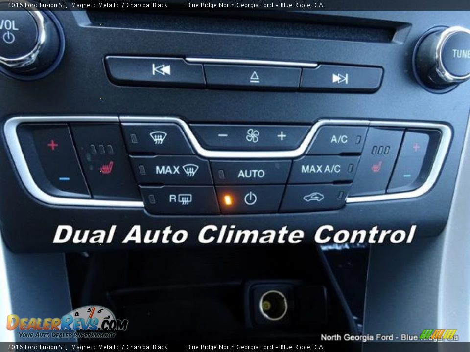 2016 Ford Fusion SE Magnetic Metallic / Charcoal Black Photo #23