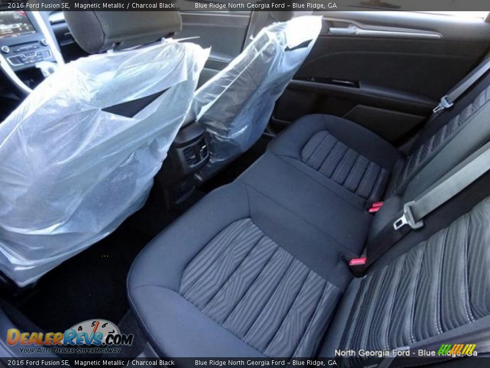 2016 Ford Fusion SE Magnetic Metallic / Charcoal Black Photo #31
