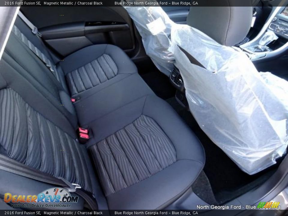 2016 Ford Fusion SE Magnetic Metallic / Charcoal Black Photo #32