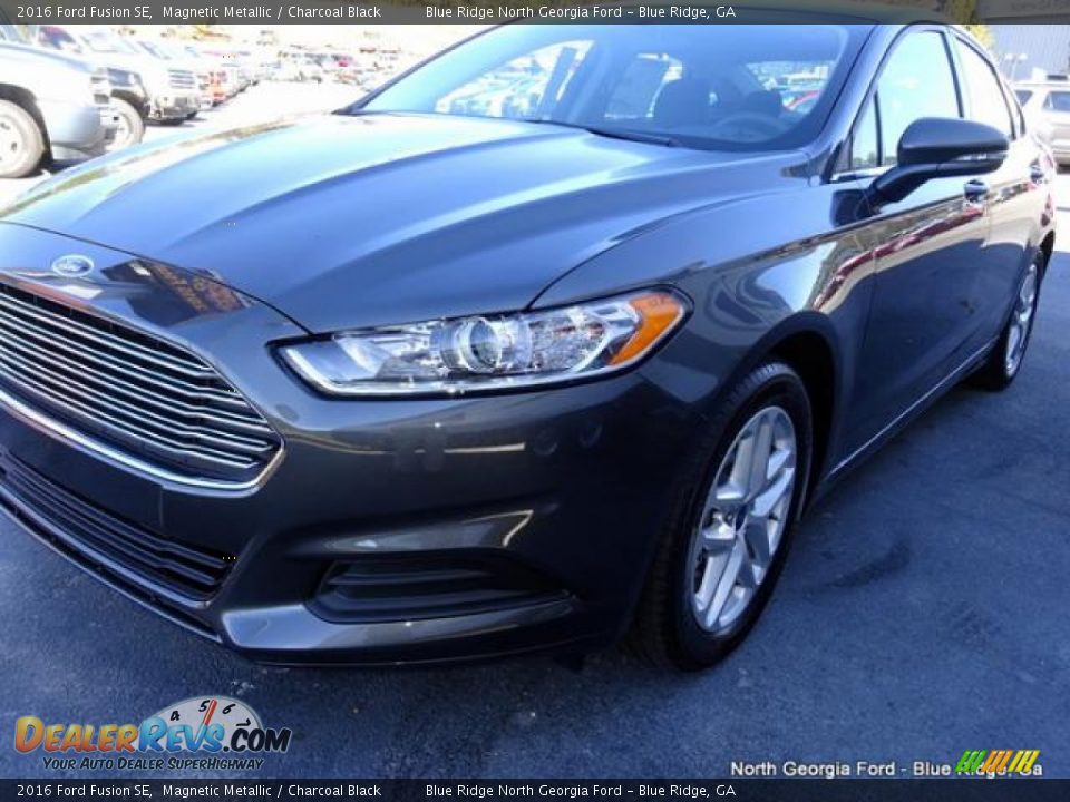 2016 Ford Fusion SE Magnetic Metallic / Charcoal Black Photo #33