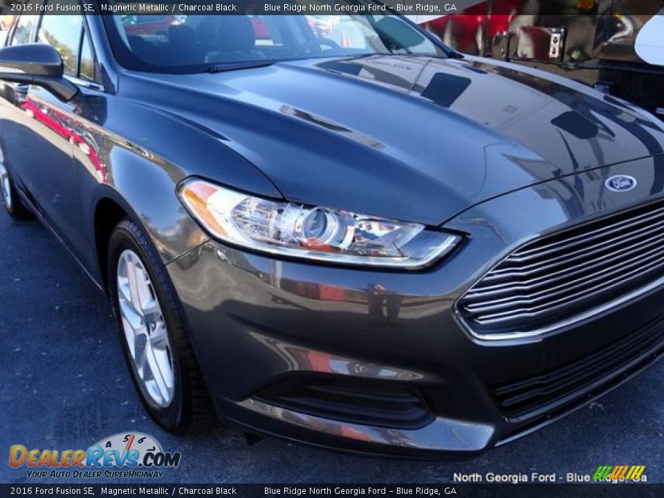 2016 Ford Fusion SE Magnetic Metallic / Charcoal Black Photo #34