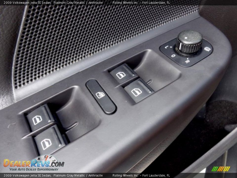 2009 Volkswagen Jetta SE Sedan Platinum Gray Metallic / Anthracite Photo #24