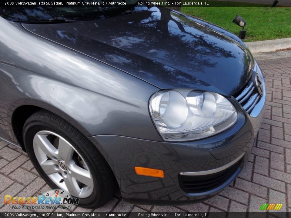2009 Volkswagen Jetta SE Sedan Platinum Gray Metallic / Anthracite Photo #36