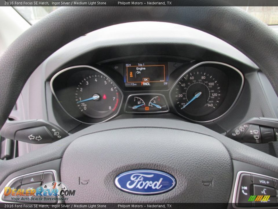 2016 Ford Focus SE Hatch Ingot Silver / Medium Light Stone Photo #30