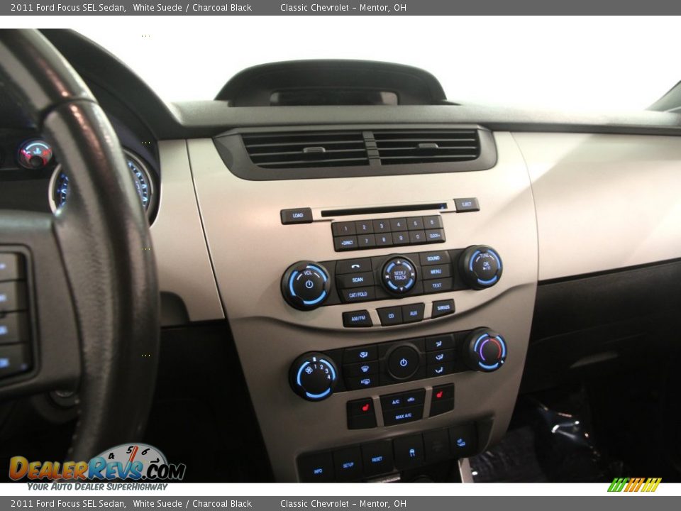2011 Ford Focus SEL Sedan White Suede / Charcoal Black Photo #8