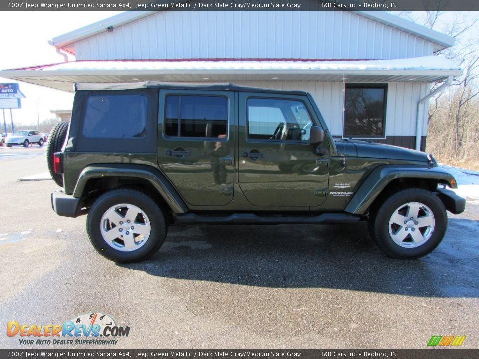 2007 Jeep Wrangler Unlimited Sahara 4x4 Jeep Green Metallic / Dark Slate Gray/Medium Slate Gray Photo #2
