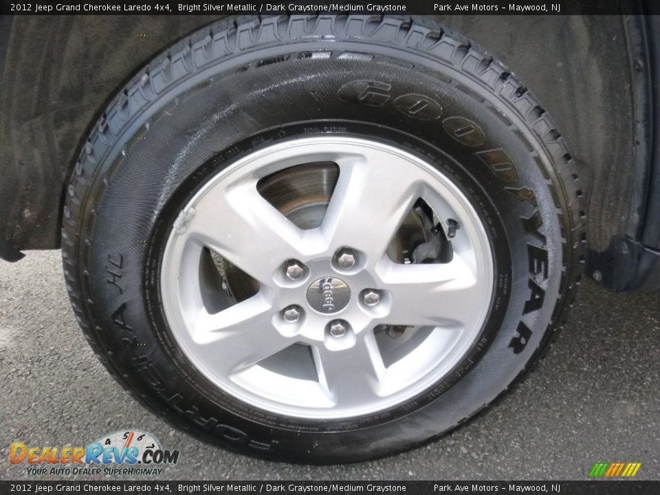 2012 Jeep Grand Cherokee Laredo 4x4 Bright Silver Metallic / Dark Graystone/Medium Graystone Photo #31