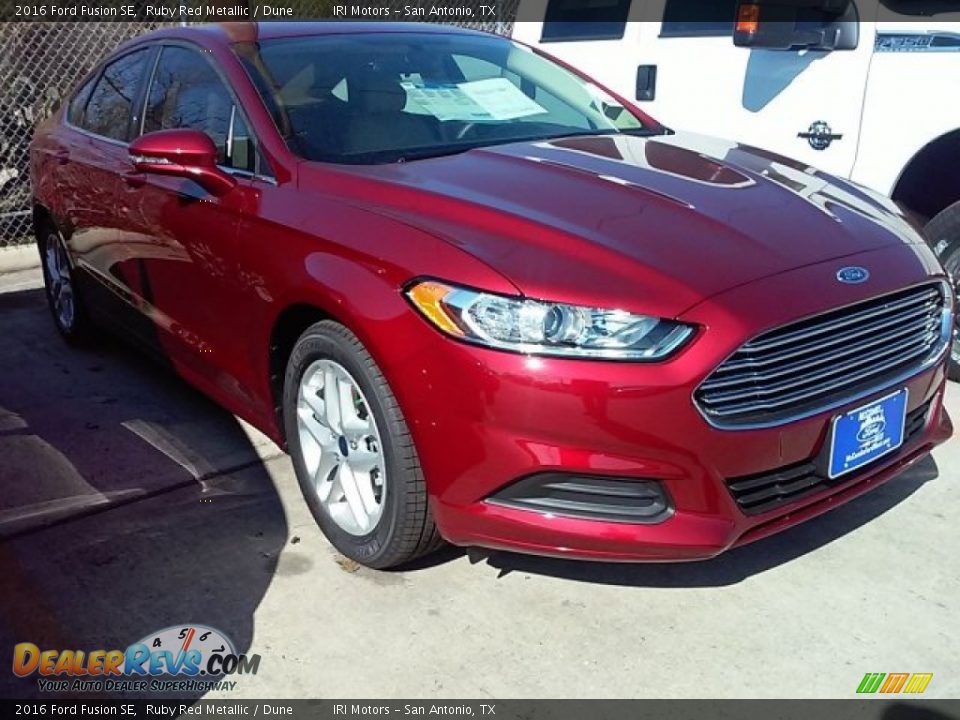 2016 Ford Fusion SE Ruby Red Metallic / Dune Photo #1