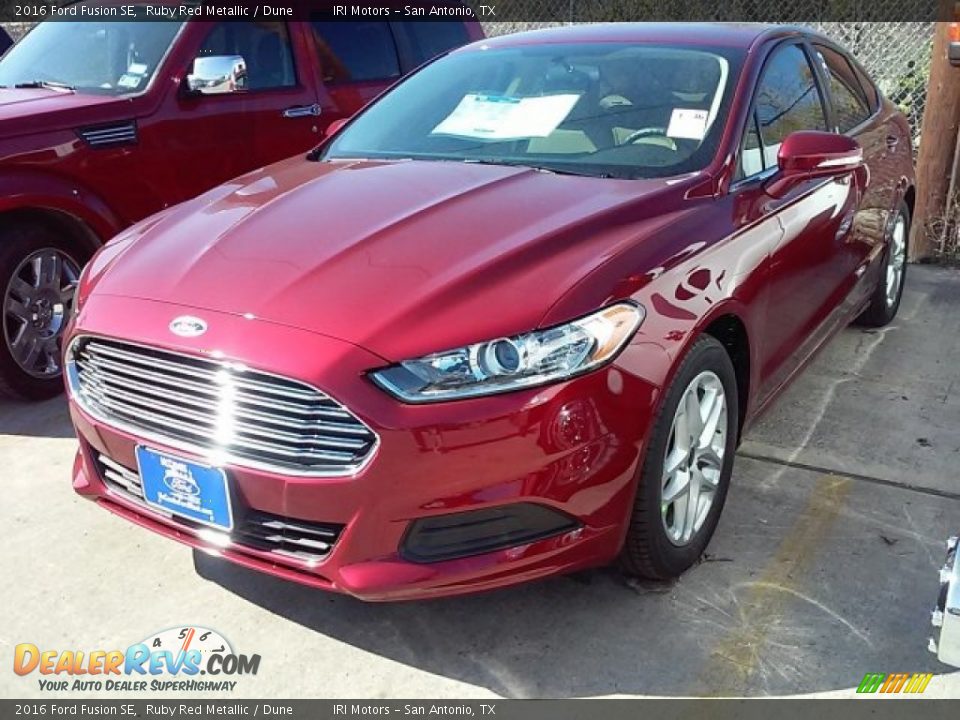 2016 Ford Fusion SE Ruby Red Metallic / Dune Photo #7
