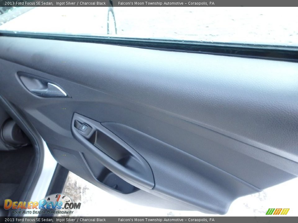 2013 Ford Focus SE Sedan Ingot Silver / Charcoal Black Photo #14