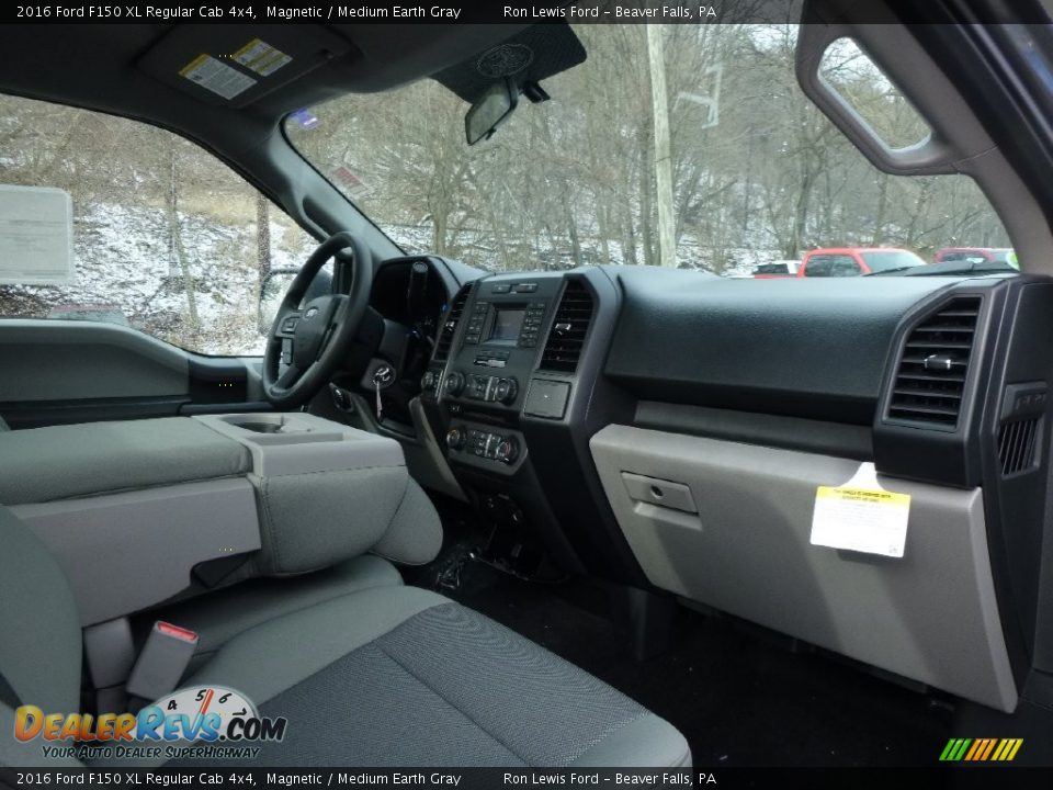 2016 Ford F150 XL Regular Cab 4x4 Magnetic / Medium Earth Gray Photo #2