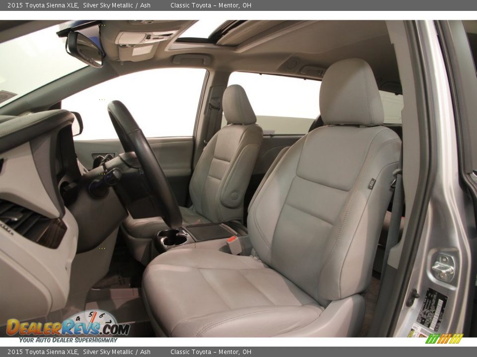 2015 Toyota Sienna XLE Silver Sky Metallic / Ash Photo #5