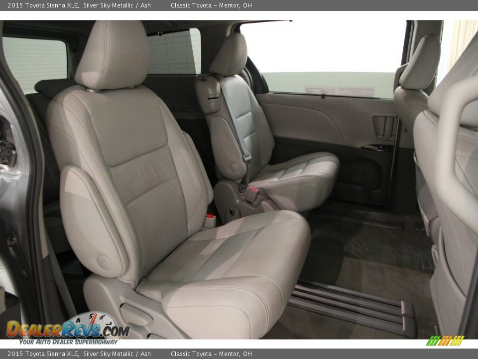 2015 Toyota Sienna XLE Silver Sky Metallic / Ash Photo #12