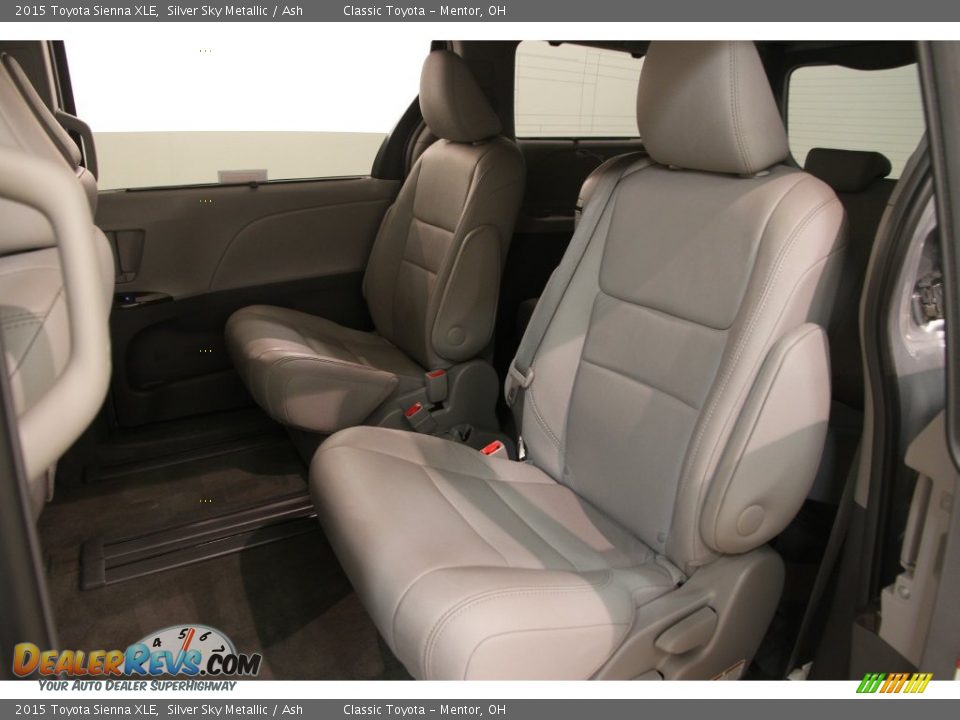 2015 Toyota Sienna XLE Silver Sky Metallic / Ash Photo #13