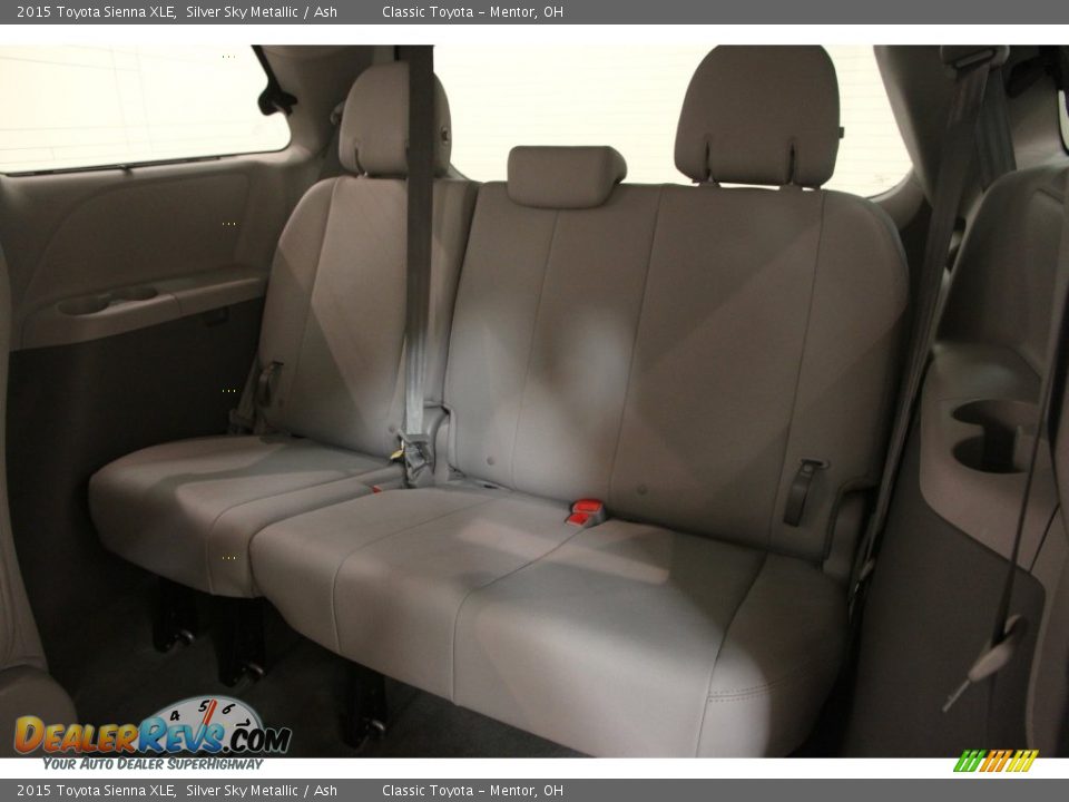2015 Toyota Sienna XLE Silver Sky Metallic / Ash Photo #14