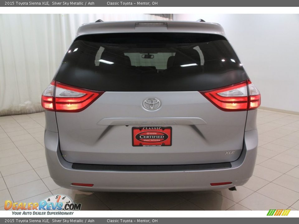 2015 Toyota Sienna XLE Silver Sky Metallic / Ash Photo #15