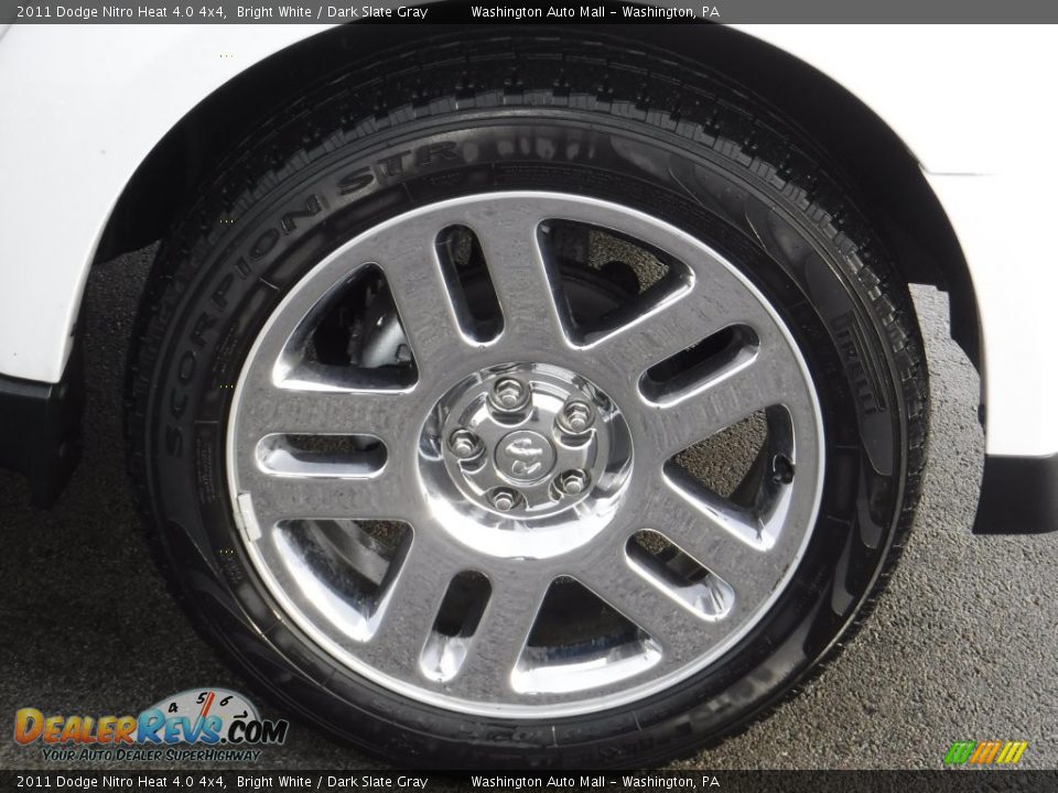 2011 Dodge Nitro Heat 4.0 4x4 Bright White / Dark Slate Gray Photo #4