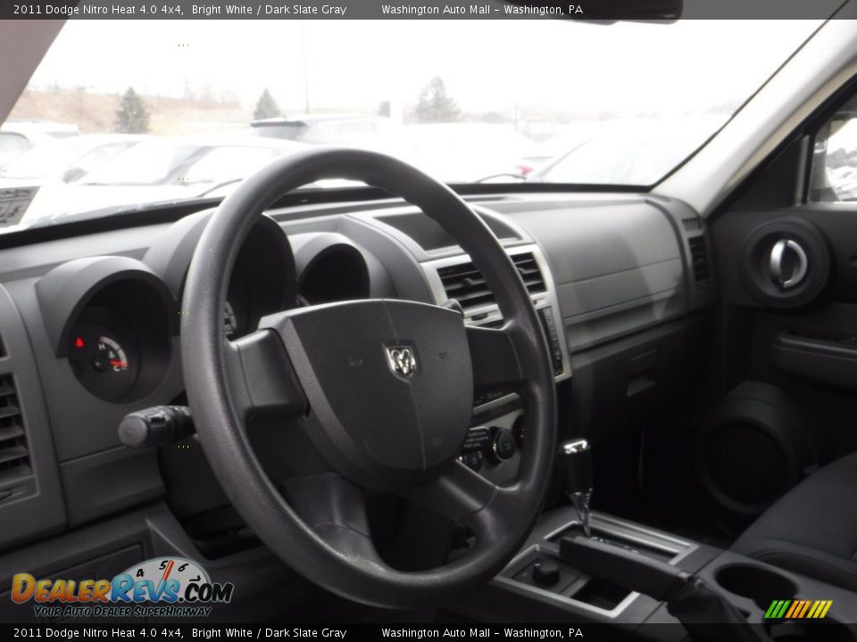 2011 Dodge Nitro Heat 4.0 4x4 Bright White / Dark Slate Gray Photo #13