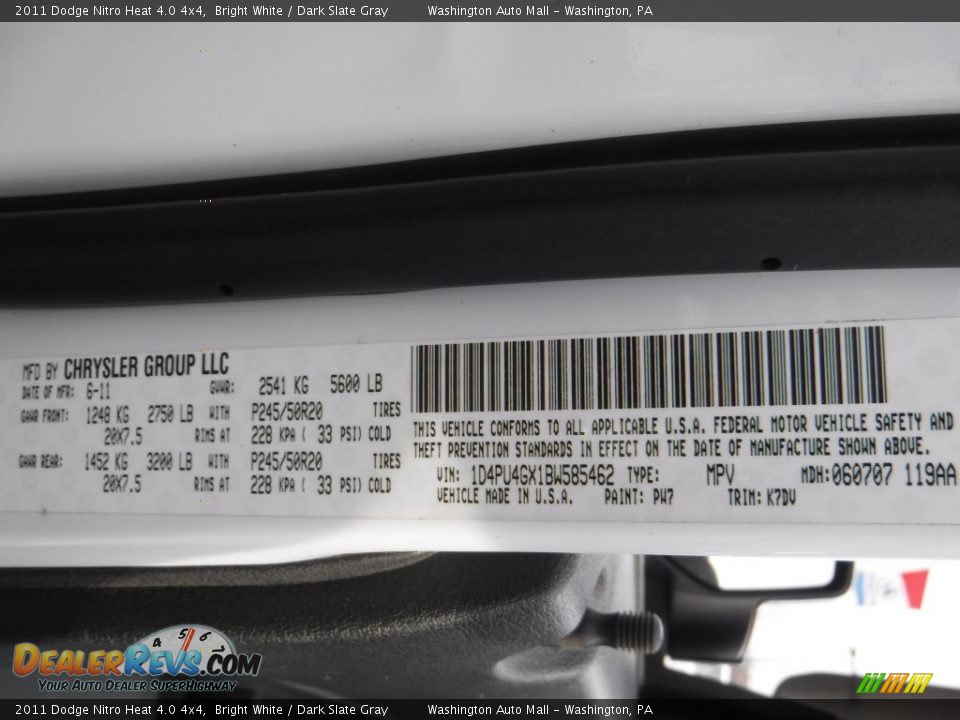 2011 Dodge Nitro Heat 4.0 4x4 Bright White / Dark Slate Gray Photo #18
