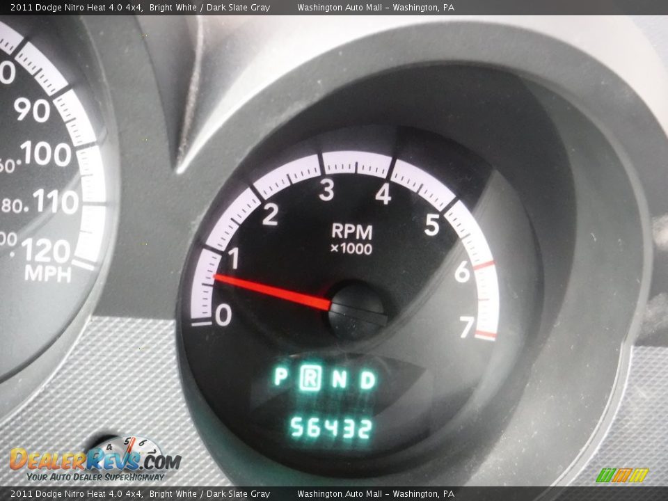 2011 Dodge Nitro Heat 4.0 4x4 Bright White / Dark Slate Gray Photo #19