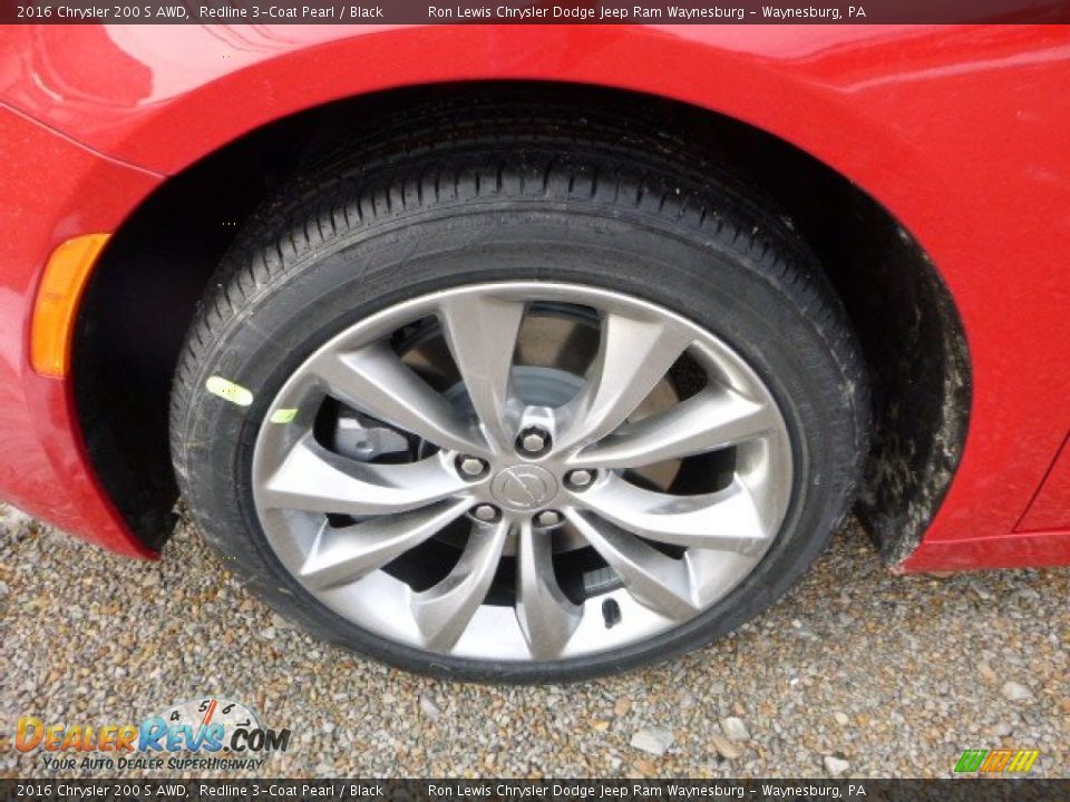 2016 Chrysler 200 S AWD Redline 3-Coat Pearl / Black Photo #2