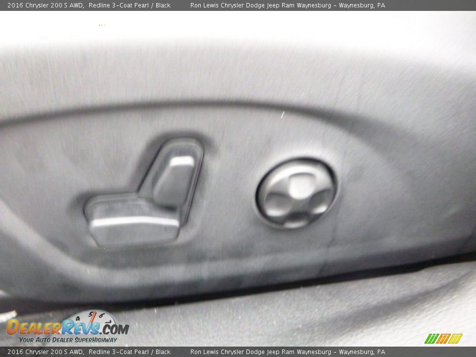 2016 Chrysler 200 S AWD Redline 3-Coat Pearl / Black Photo #15