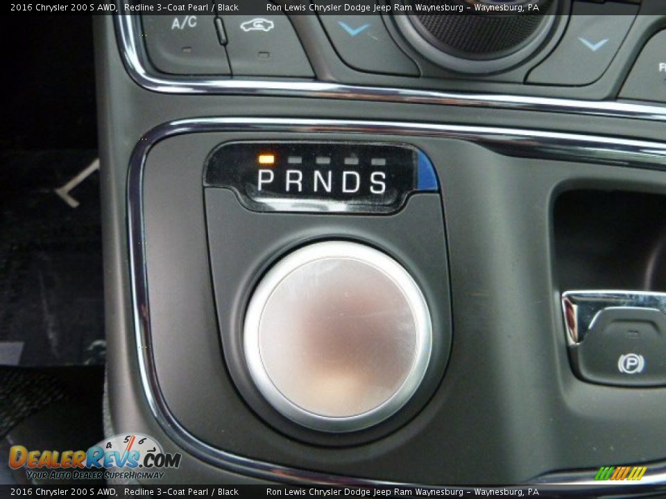 2016 Chrysler 200 S AWD Shifter Photo #18