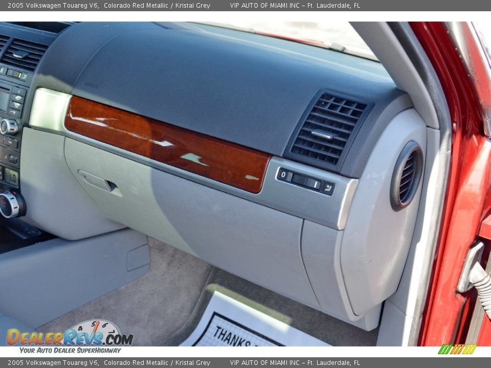 2005 Volkswagen Touareg V6 Colorado Red Metallic / Kristal Grey Photo #32