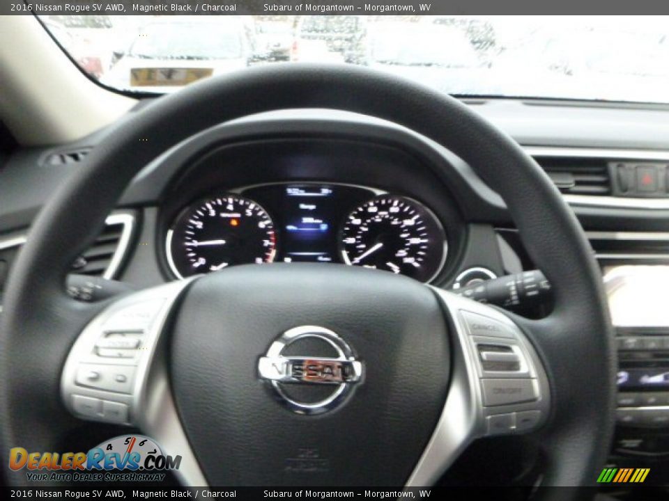 2016 Nissan Rogue SV AWD Magnetic Black / Charcoal Photo #19