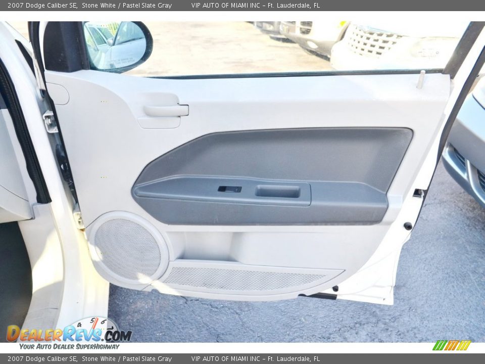 2007 Dodge Caliber SE Stone White / Pastel Slate Gray Photo #25